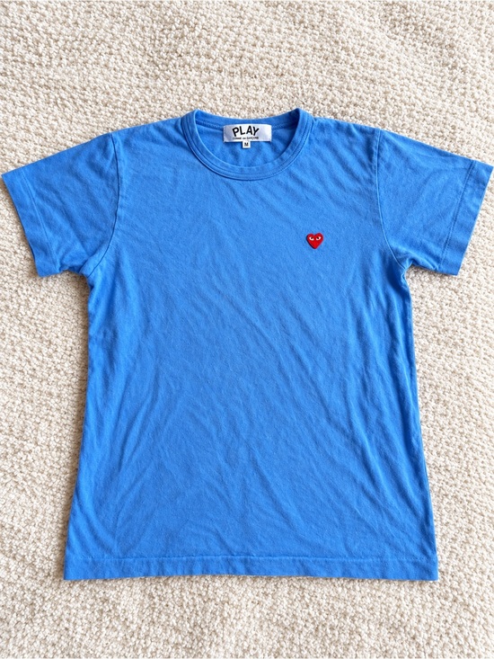 Comme des Garcons PLAY Other - Comme des Garçons PLAY Blue Red Heart T-Shirt | Size M